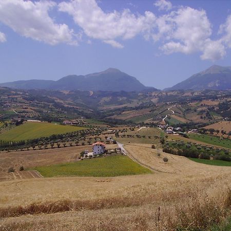 Agriturismo Il Vecchio Carro Campli Exterior foto